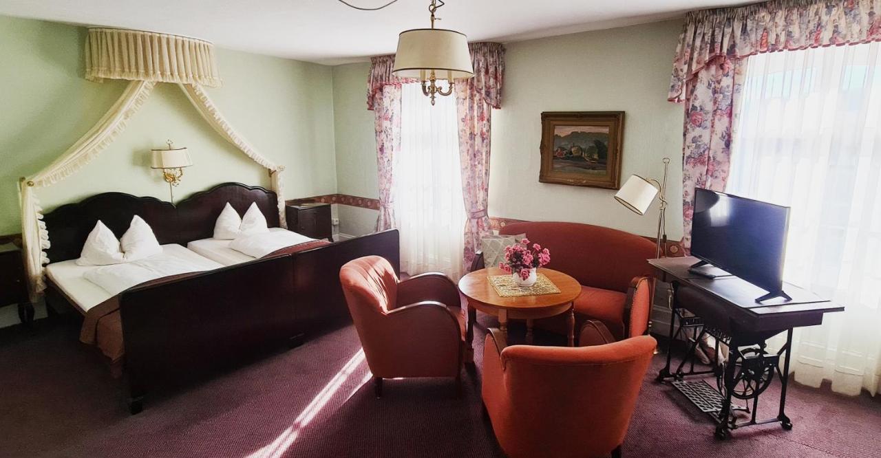 Historisches Hotel Zum Schwan Bad Karlshafen Exteriör bild