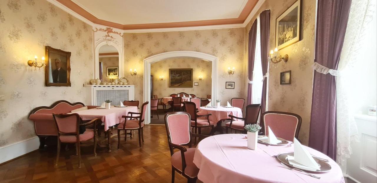 Historisches Hotel Zum Schwan Bad Karlshafen Exteriör bild