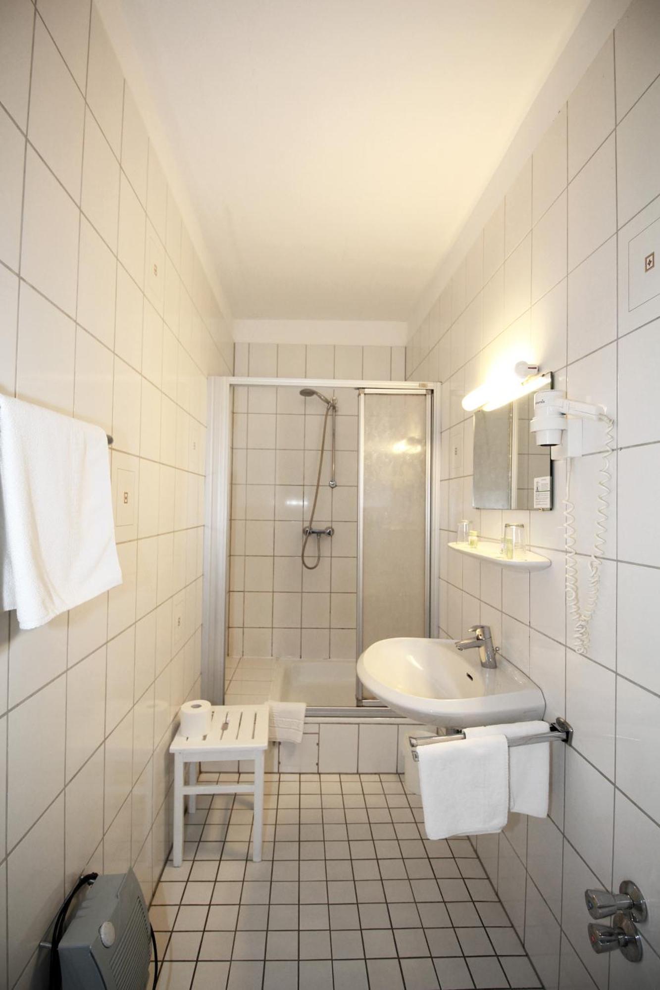 Historisches Hotel Zum Schwan Bad Karlshafen Exteriör bild