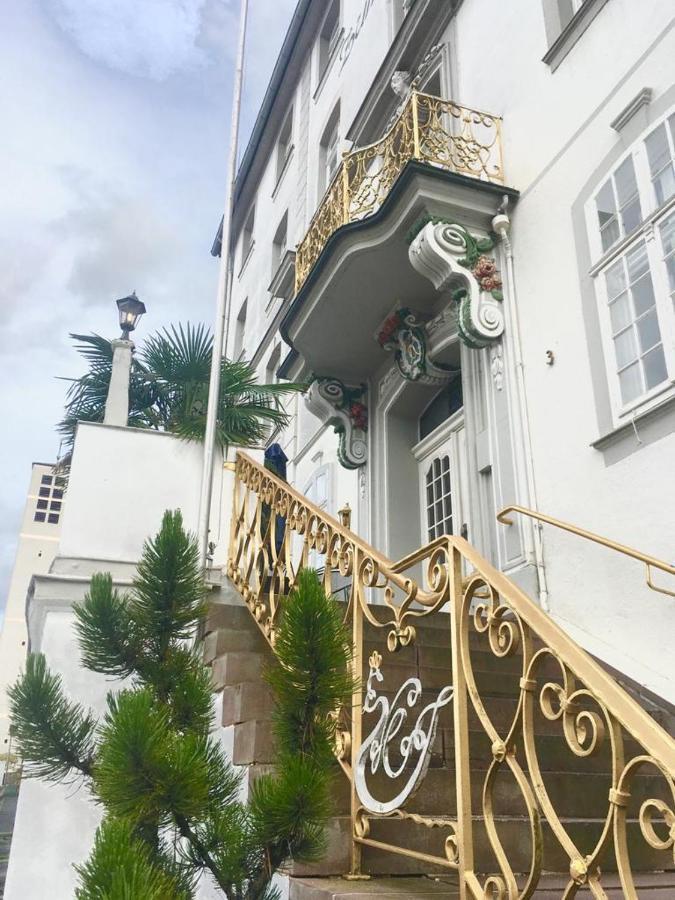 Historisches Hotel Zum Schwan Bad Karlshafen Exteriör bild